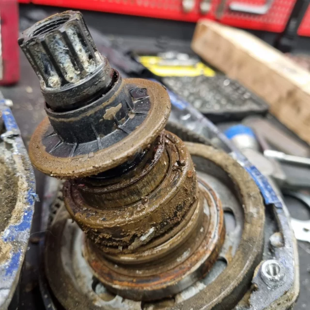 Kapout le moteur Brose après ±5000km 😔

#ateliervelo #facom #parktoolblue